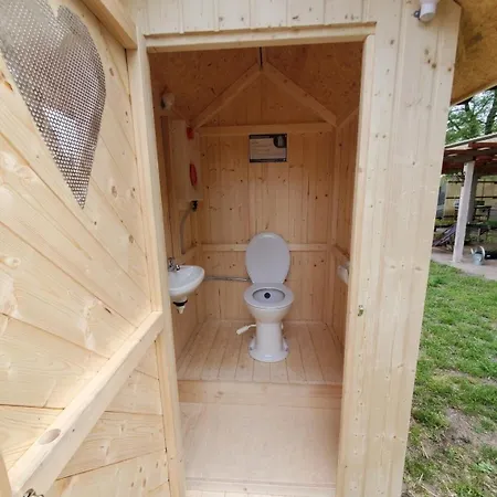 Glamping Im Beheizten Campingfass Auf Leo's Farm * Alberthain